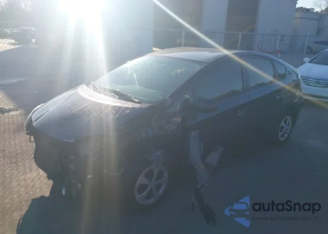 2013 Toyota Prius Three from USA, damaged, VIN JTDKN3DU6D1625902